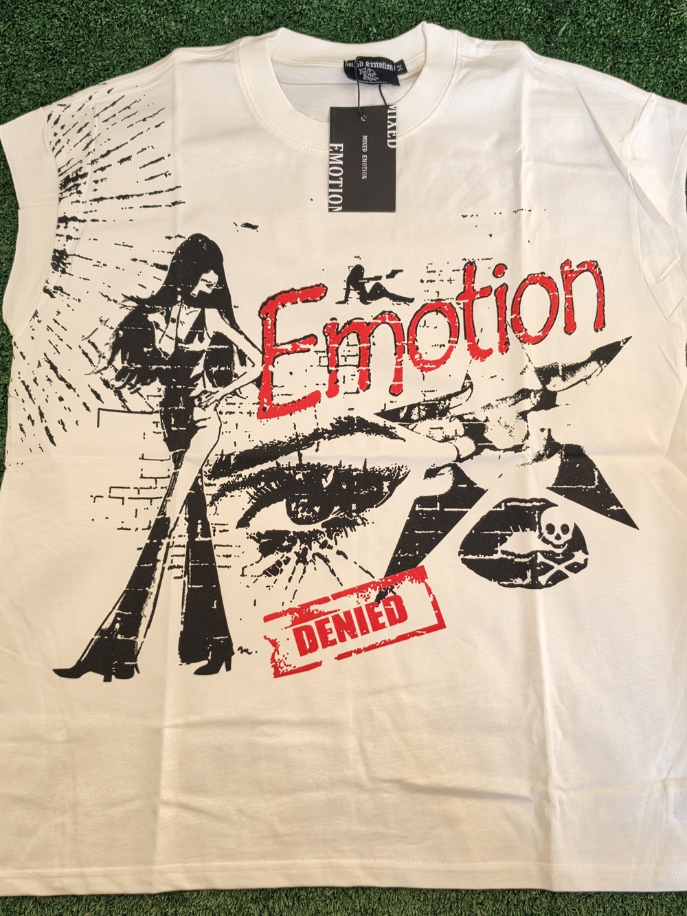 Mixed Emotion Graphic T-Shirt Size M – Vintage Streetwear